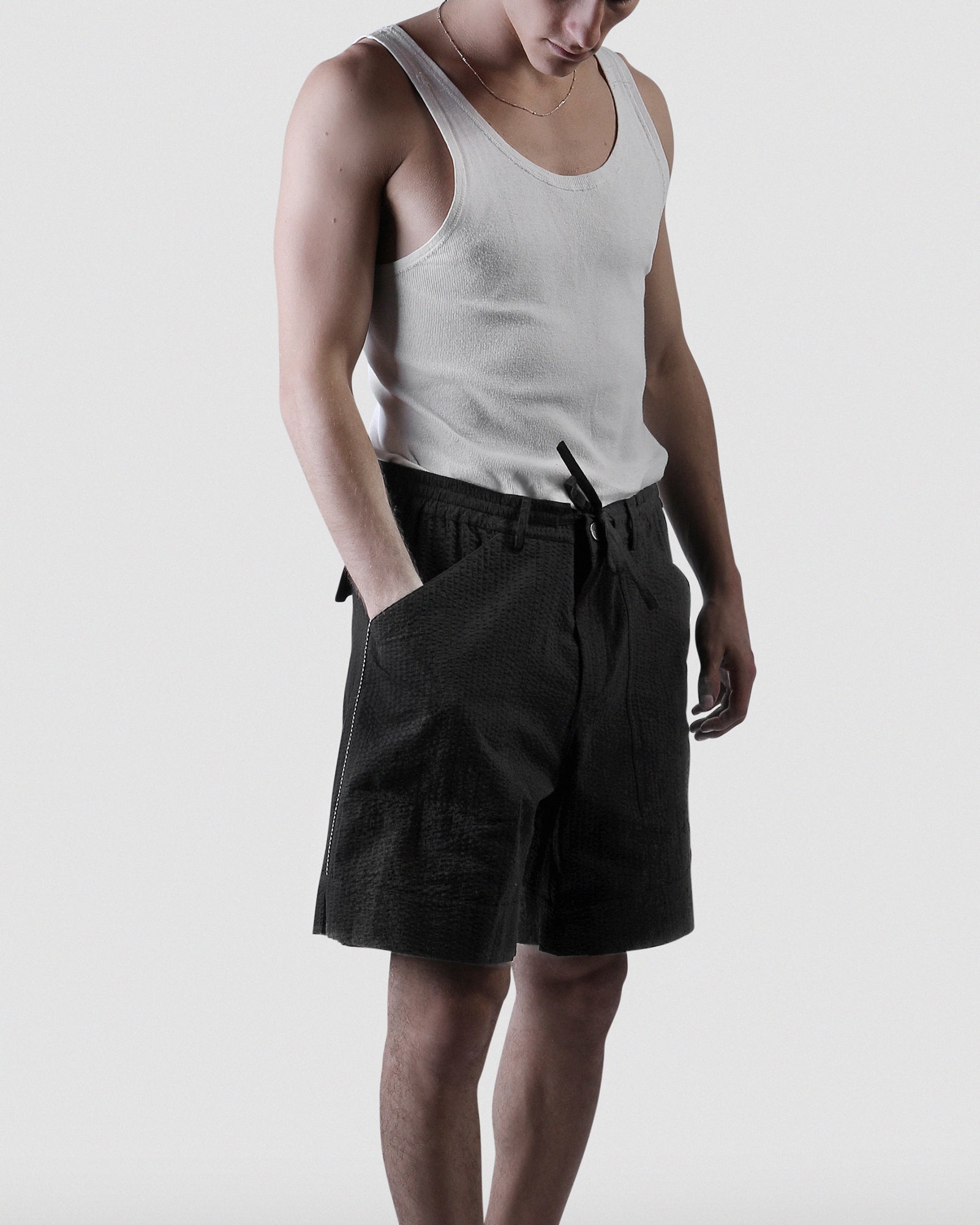 Riviera Shorts - Noir - Wave Texture