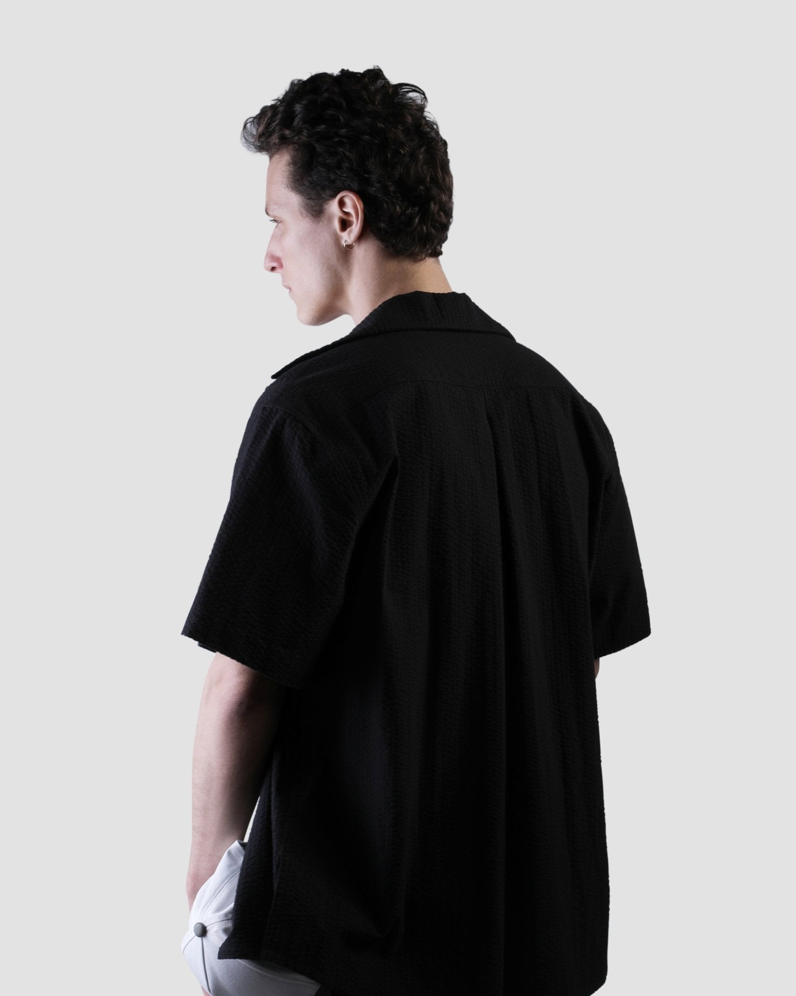 Sair Shirt - Noir - Wave Texture